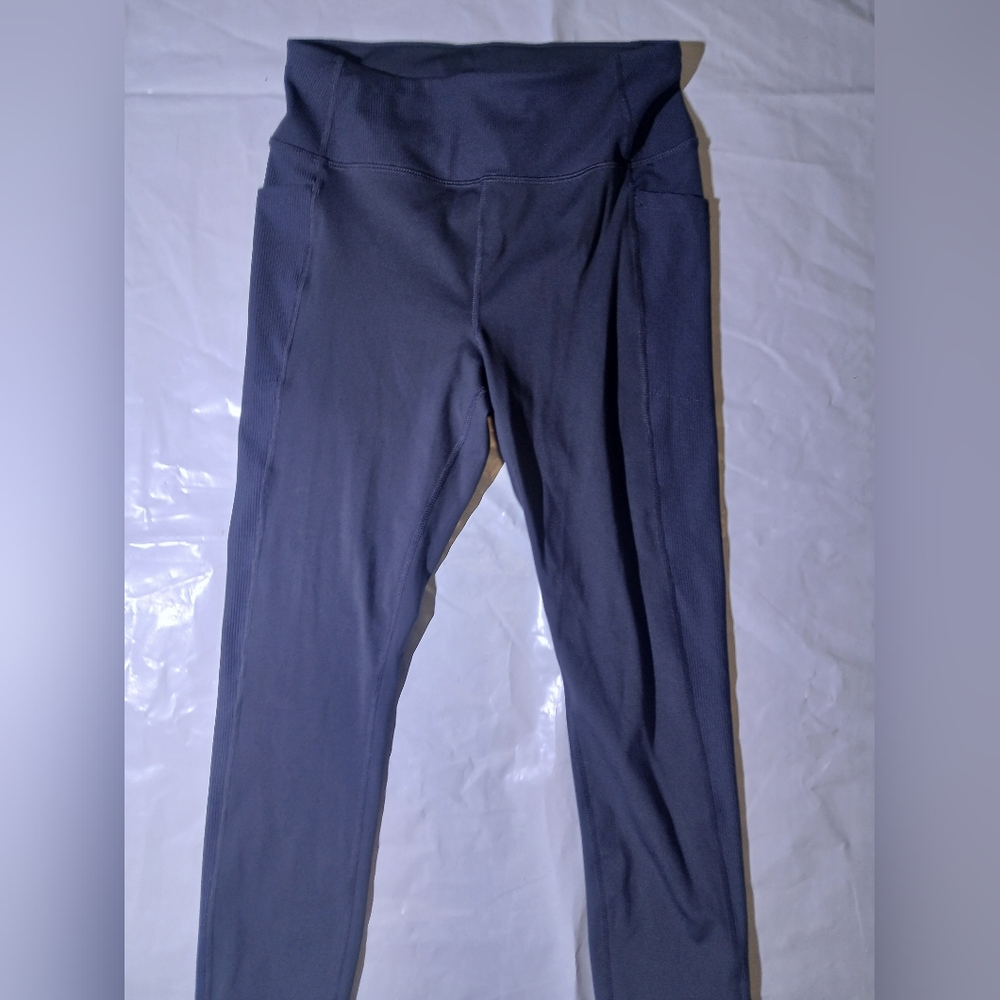 Athletic Works Gray Stretch Leggings with Pockets – Size M